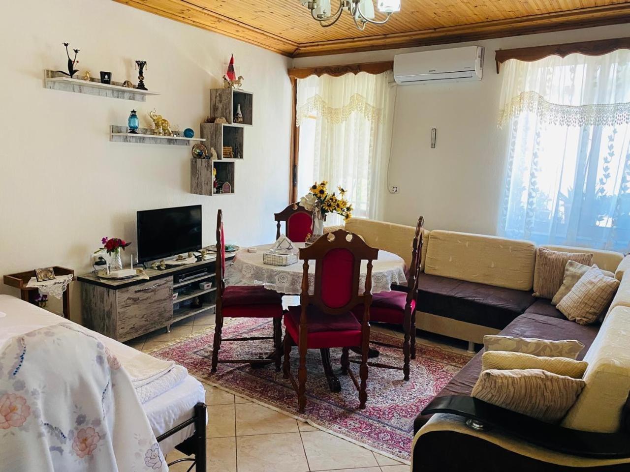 Hida Guest House Gjirokastër Extérieur photo