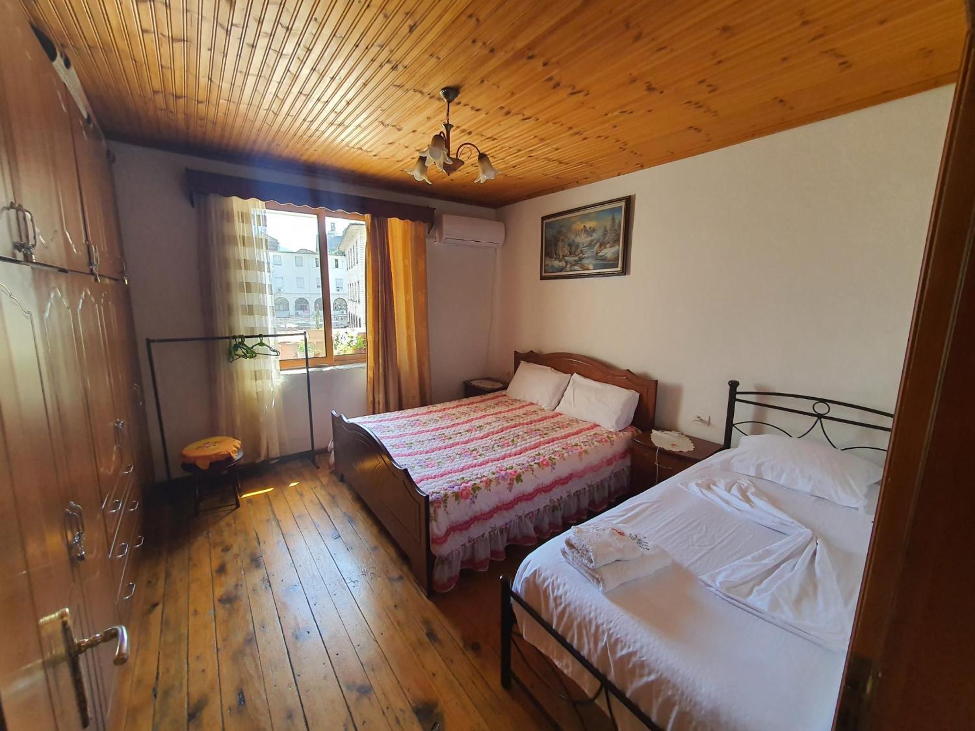 Hida Guest House Gjirokastër Extérieur photo